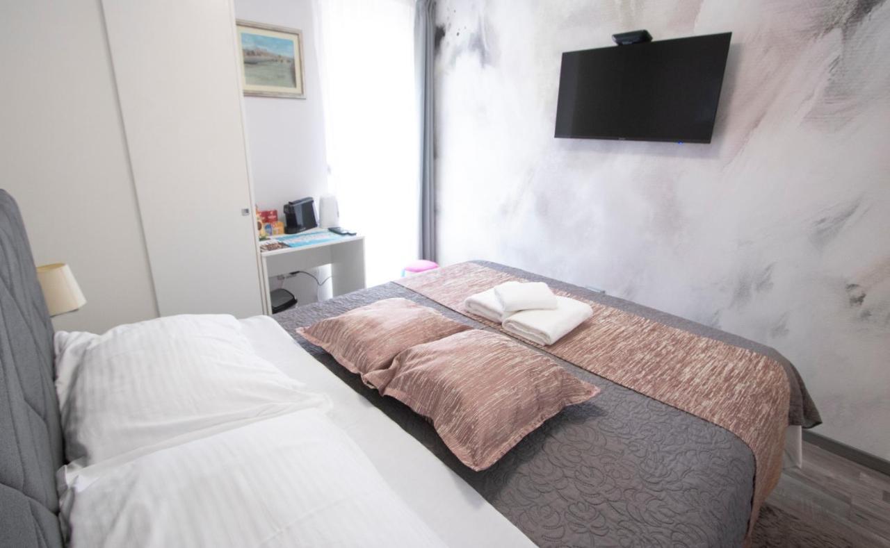 Calm Apartment & Room 자다르 외부 사진